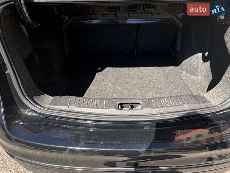 Седан Ford Fiesta 2019 в Киеве