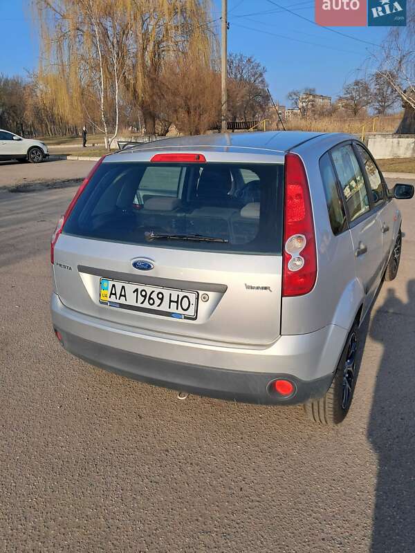 Хэтчбек Ford Fiesta 2008 в Александрие