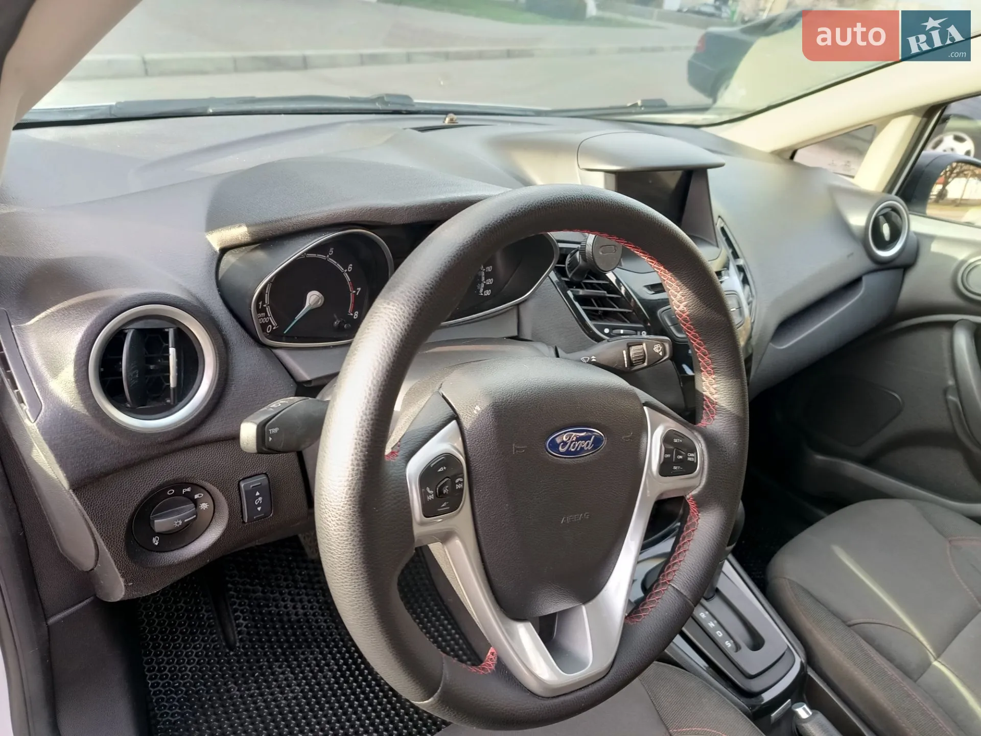 2017 Ford Fiesta - мініатюра 21