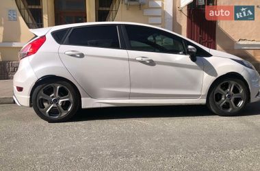 Хетчбек Ford Fiesta 2016 в Стрию