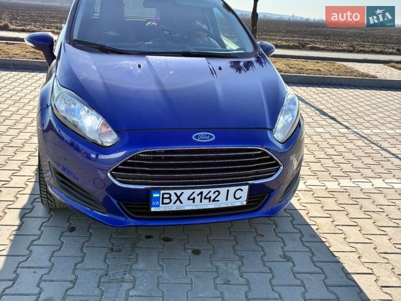 Хетчбек Ford Fiesta 2015 в Красилові