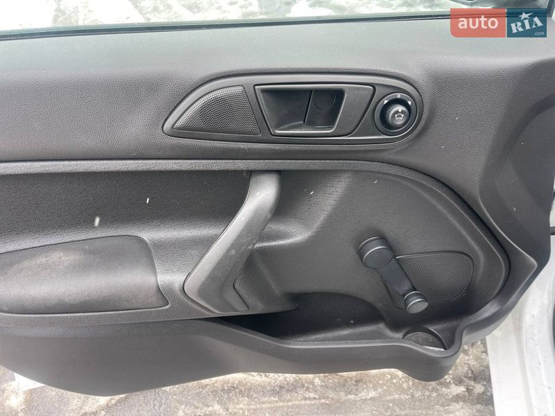 Седан Ford Fiesta 2019 в Києві