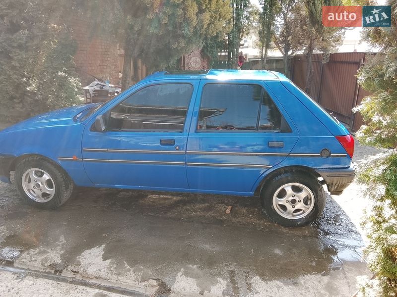 Хэтчбек Ford Fiesta 1991 в Снятине фото 3 Хэтчбек Ford Fiesta 1991 в Снятине