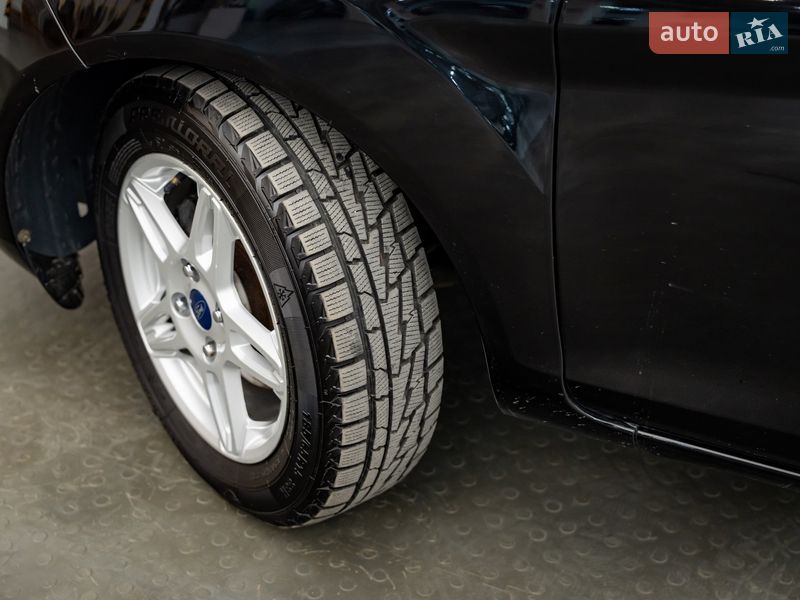 Седан Ford Fiesta 2018 в Києві