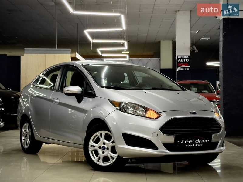Седан Ford Fiesta 2013 в Николаеве