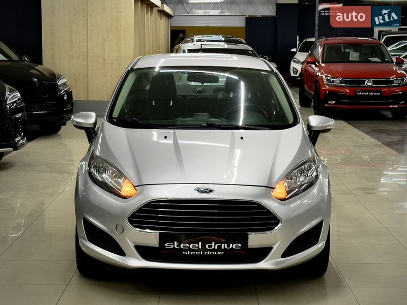 Седан Ford Fiesta 2013 в Николаеве