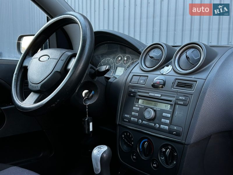 Хэтчбек Ford Fiesta 2007 в Николаеве