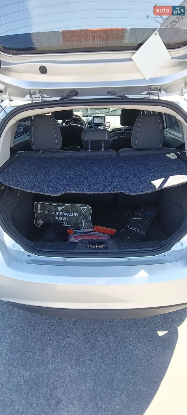 2016 Ford Fiesta - мініатюра 8