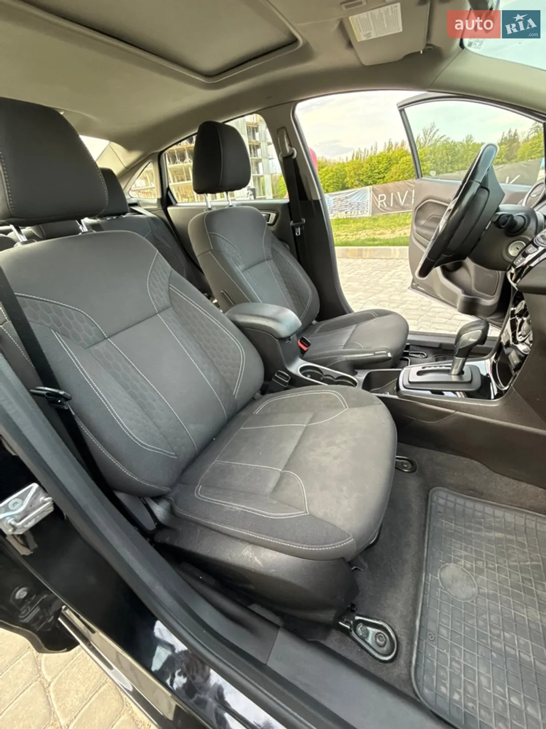 2015 Ford Fiesta - мініатюра 30
