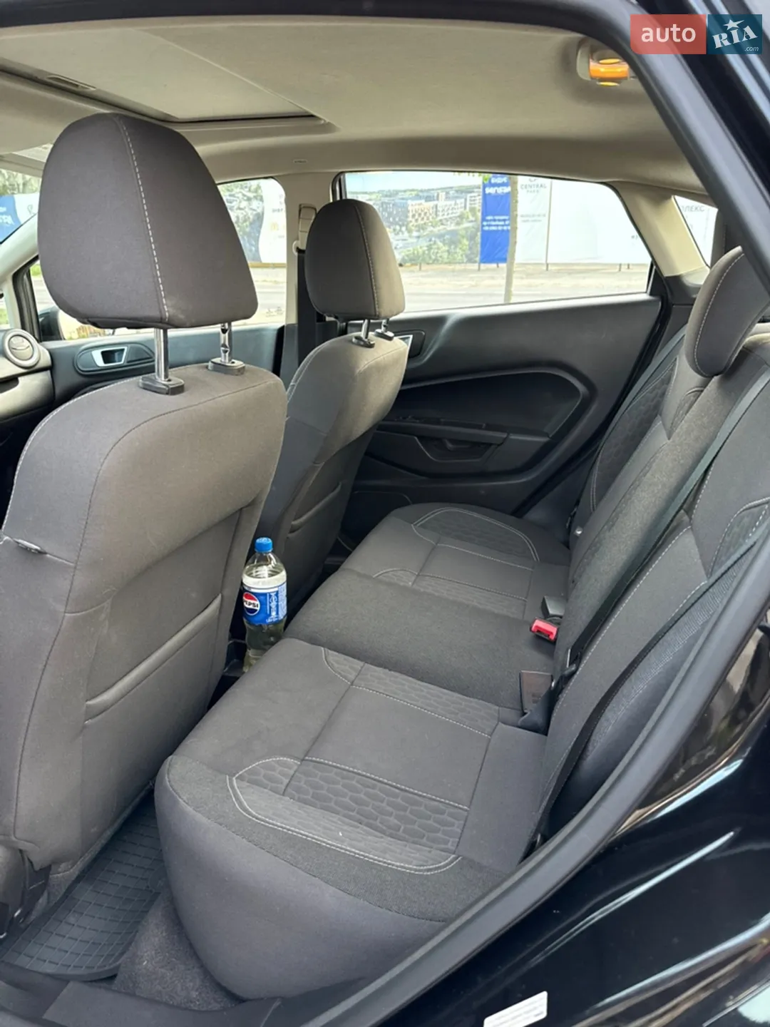 2015 Ford Fiesta - мініатюра 37