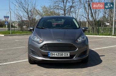 Седан Ford Fiesta 2013 в Ізмаїлі