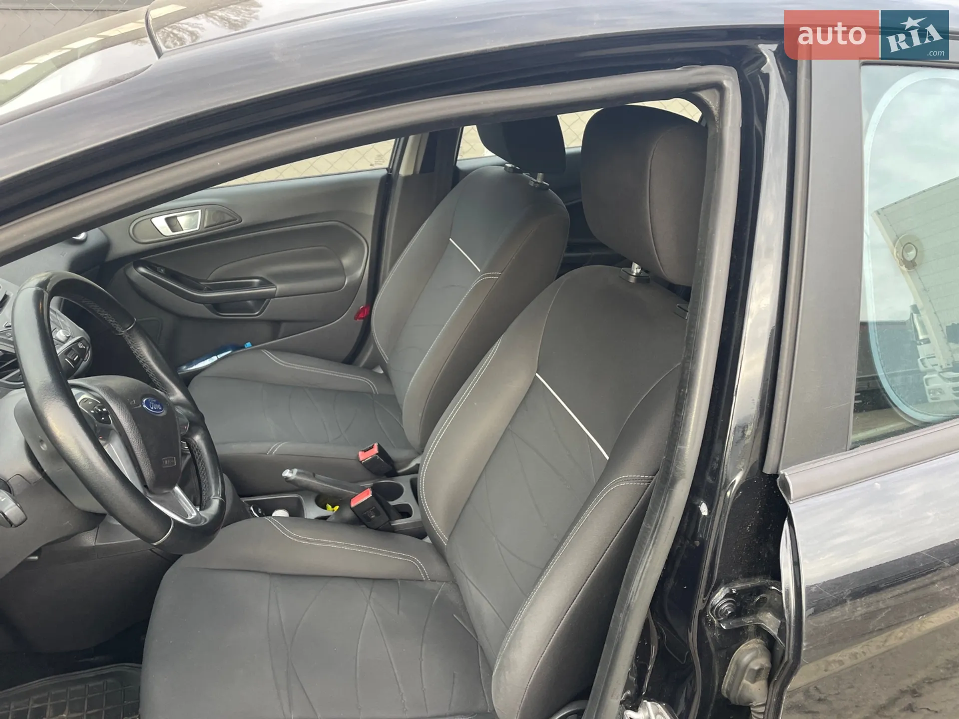 2013 Ford Fiesta - мініатюра 9