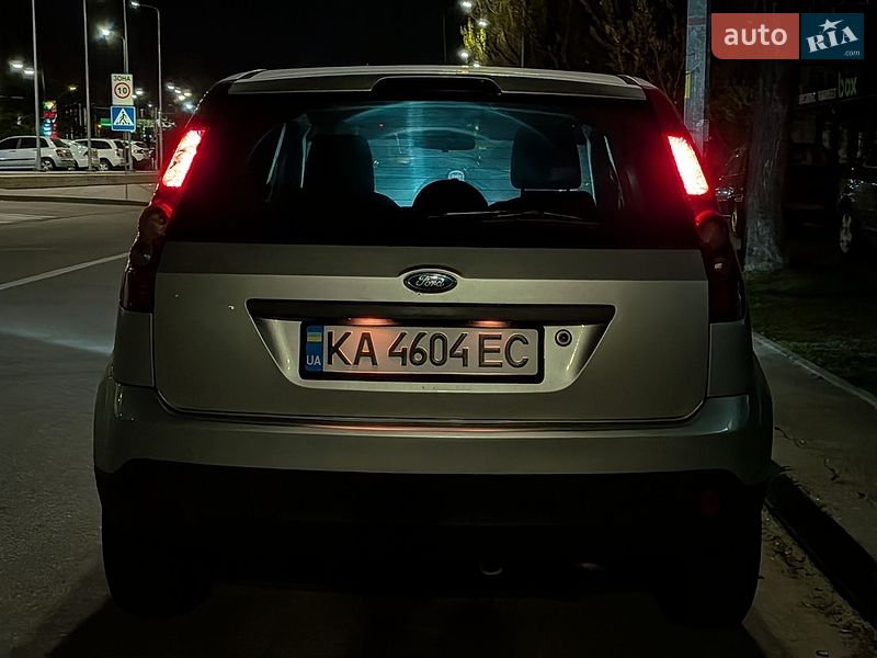 Хэтчбек Ford Fiesta 2007 в Киеве