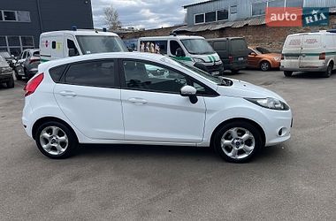 Хэтчбек Ford Fiesta 2011 в Киеве