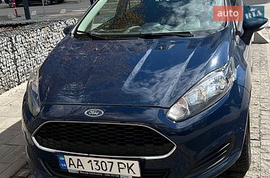 Хэтчбек Ford Fiesta 2016 в Киеве