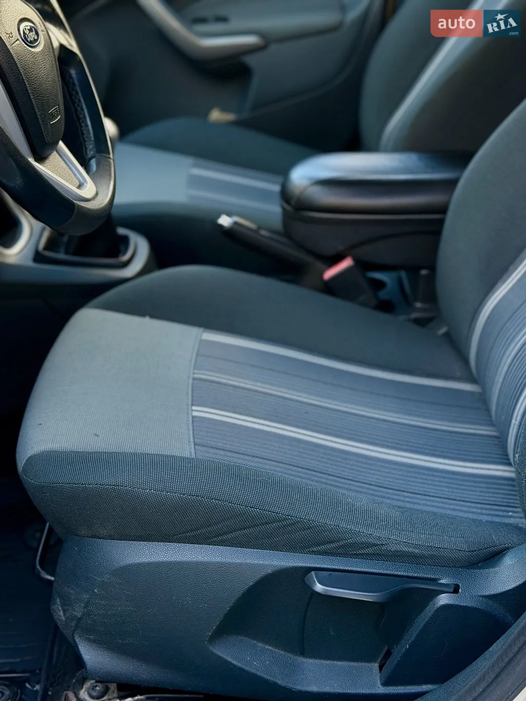 2010 Ford Fiesta - мініатюра 19