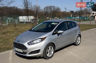 Хетчбек Ford Fiesta 2017 в Івано-Франківську