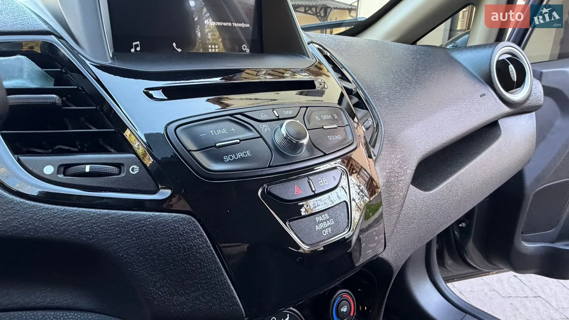 2018 Ford Fiesta - мініатюра 64