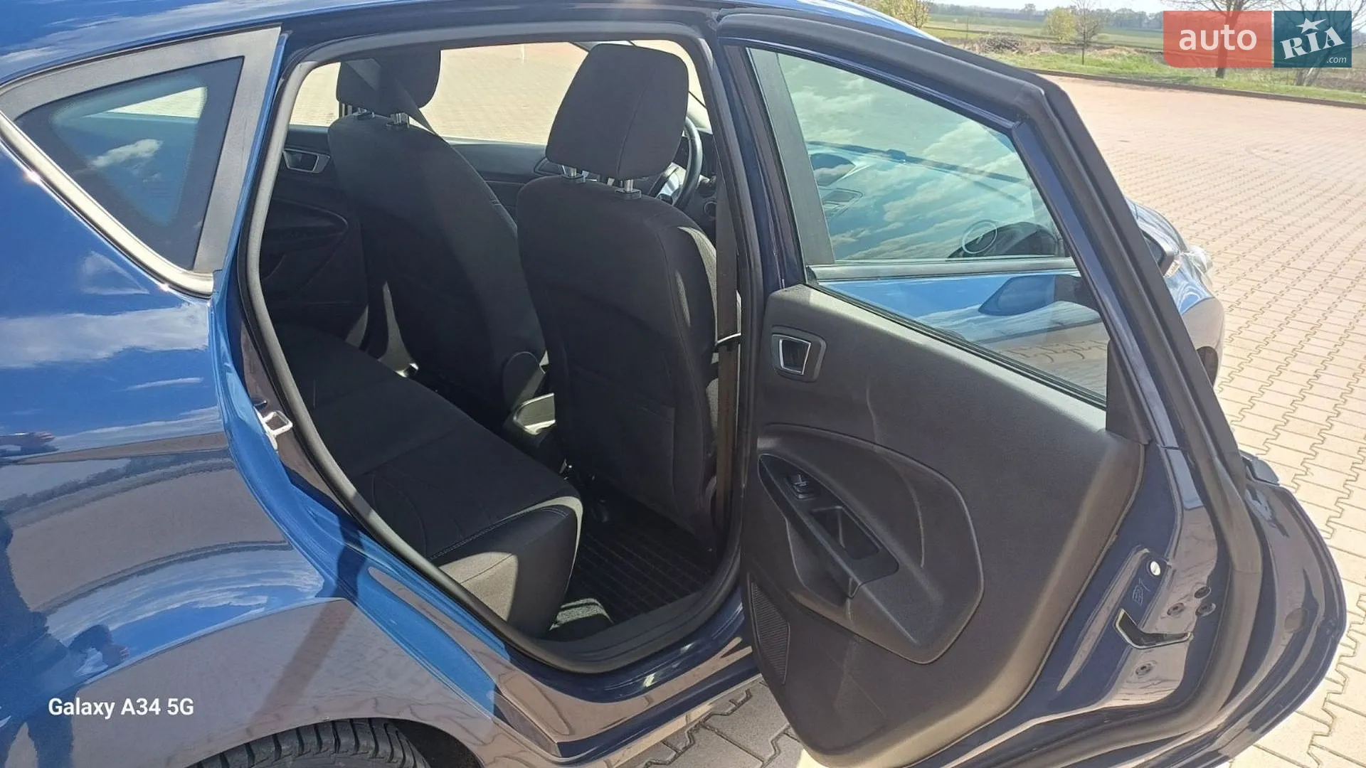 2016 Ford Fiesta - мініатюра 9