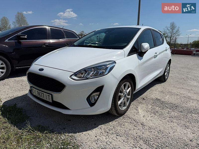 Хетчбек Ford Fiesta 2017 в Києві