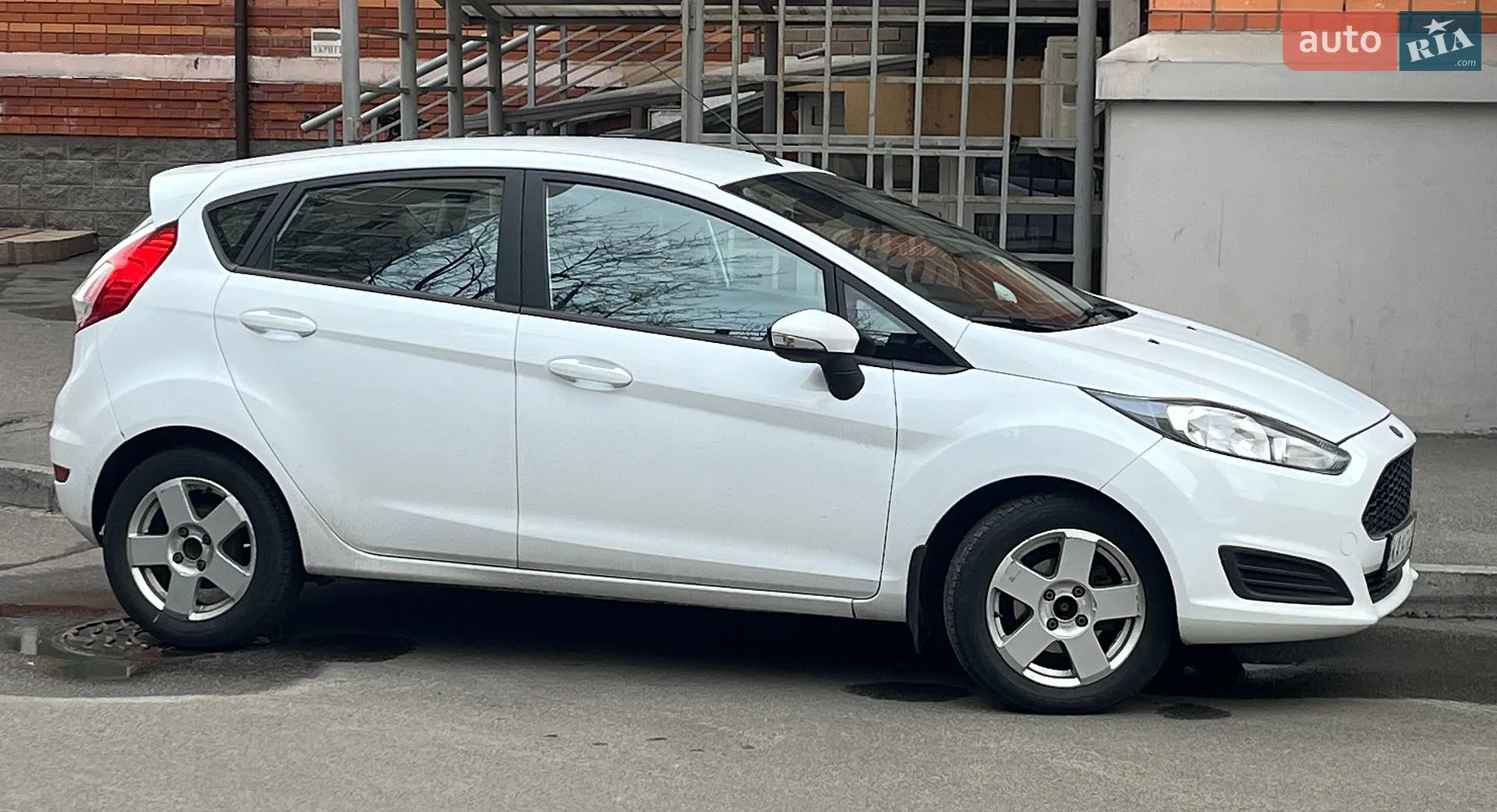 2017 Ford Fiesta - мініатюра 3