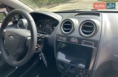 Хетчбек Ford Fiesta 2006 в Києві