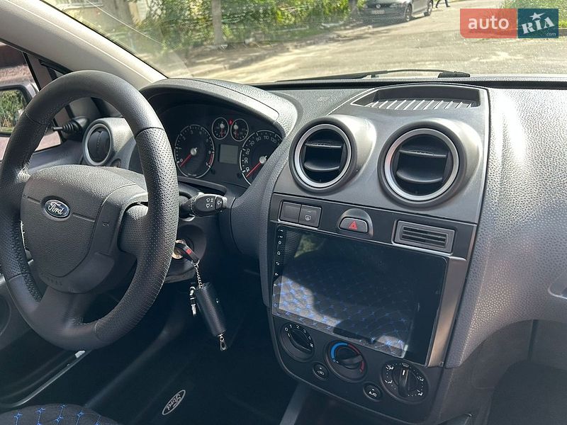 Хетчбек Ford Fiesta 2006 в Києві