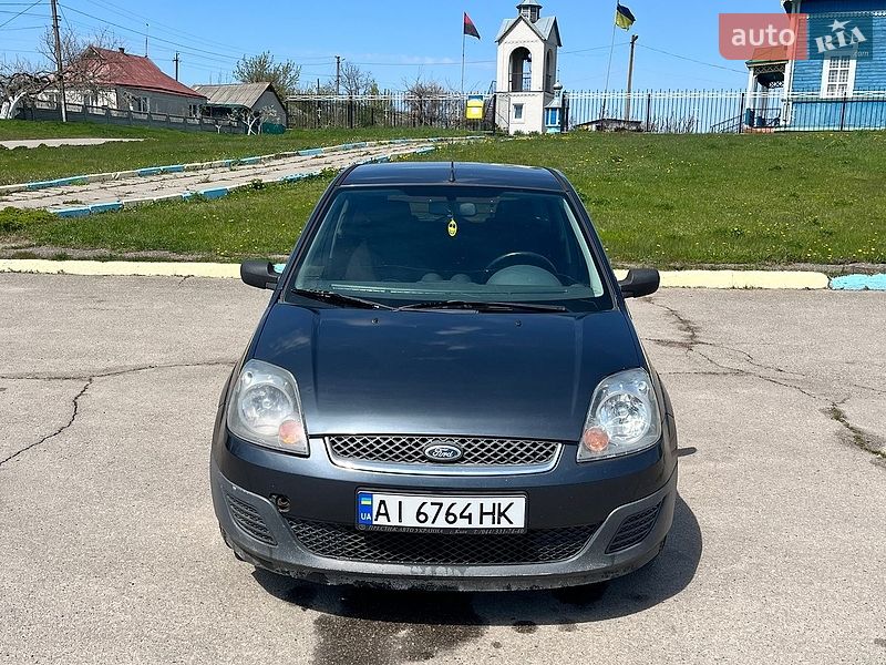 Хэтчбек Ford Fiesta 2007 в Ставище