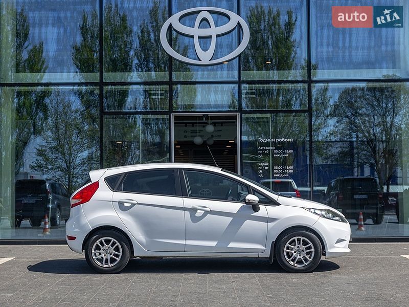 Хэтчбек Ford Fiesta 2011 в Днепре