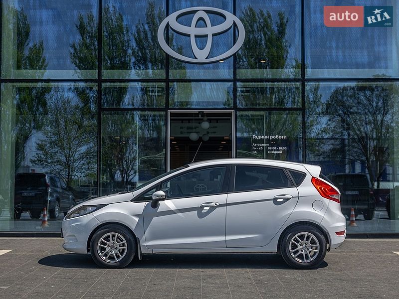 Хэтчбек Ford Fiesta 2011 в Днепре