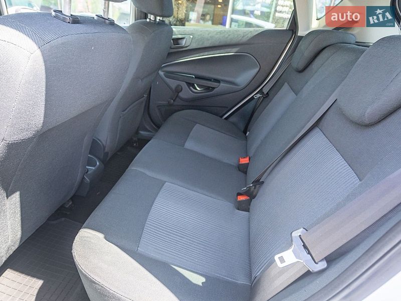 Хэтчбек Ford Fiesta 2011 в Днепре