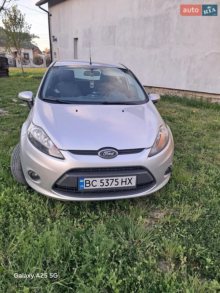 2010 Ford Fiesta - мініатюра 17