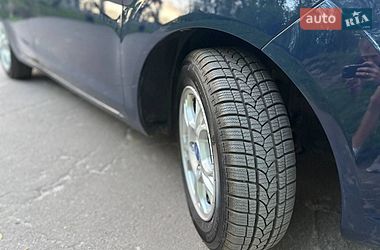 Хэтчбек Ford Fiesta 2014 в Остроге