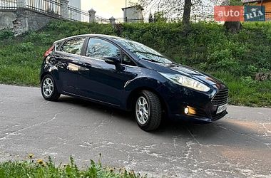 Хэтчбек Ford Fiesta 2014 в Остроге