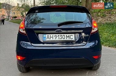Хэтчбек Ford Fiesta 2014 в Остроге