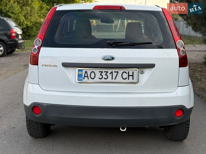 Хэтчбек Ford Fiesta 2007 в Мукачево