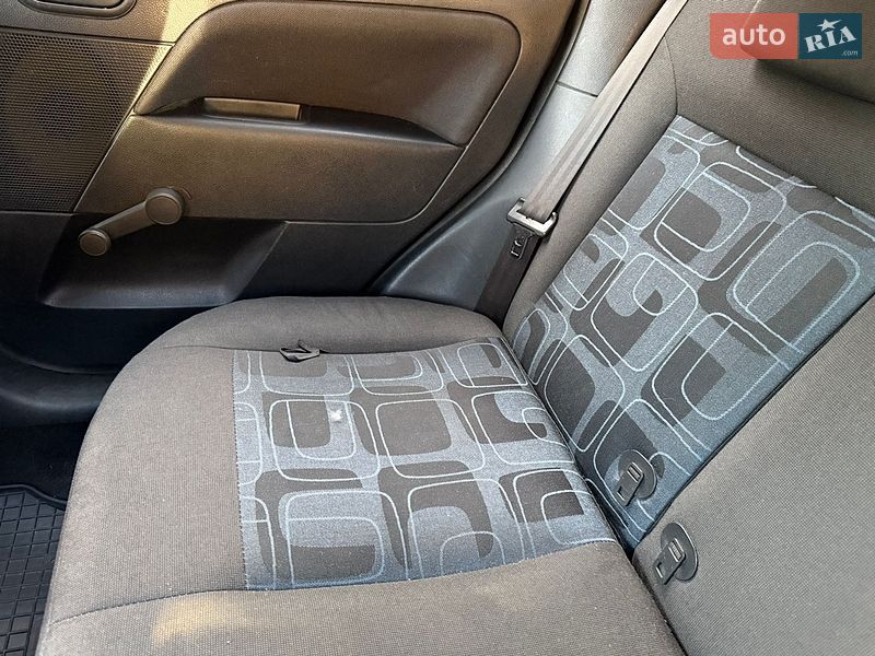 Хэтчбек Ford Fiesta 2007 в Мукачево