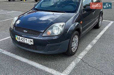 Хэтчбек Ford Fiesta 2007 в Киеве