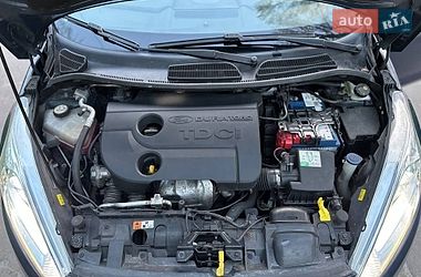 Хэтчбек Ford Fiesta 2014 в Остроге