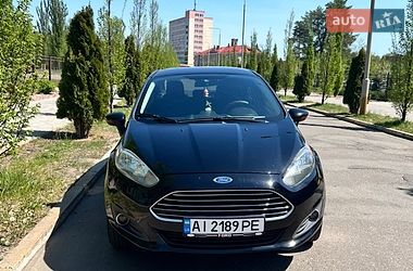 Седан Ford Fiesta 2015 в Киеве