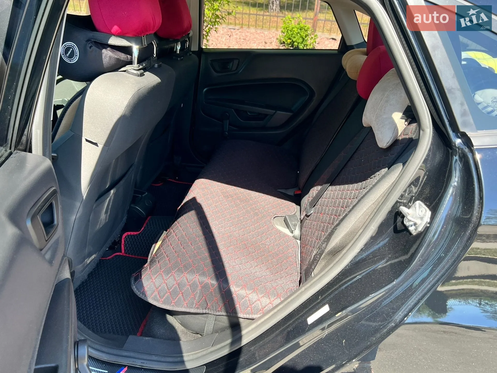 2015 Ford Fiesta - мініатюра 11