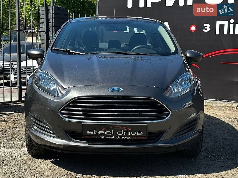 Седан Ford Fiesta 2017 в Миколаєві