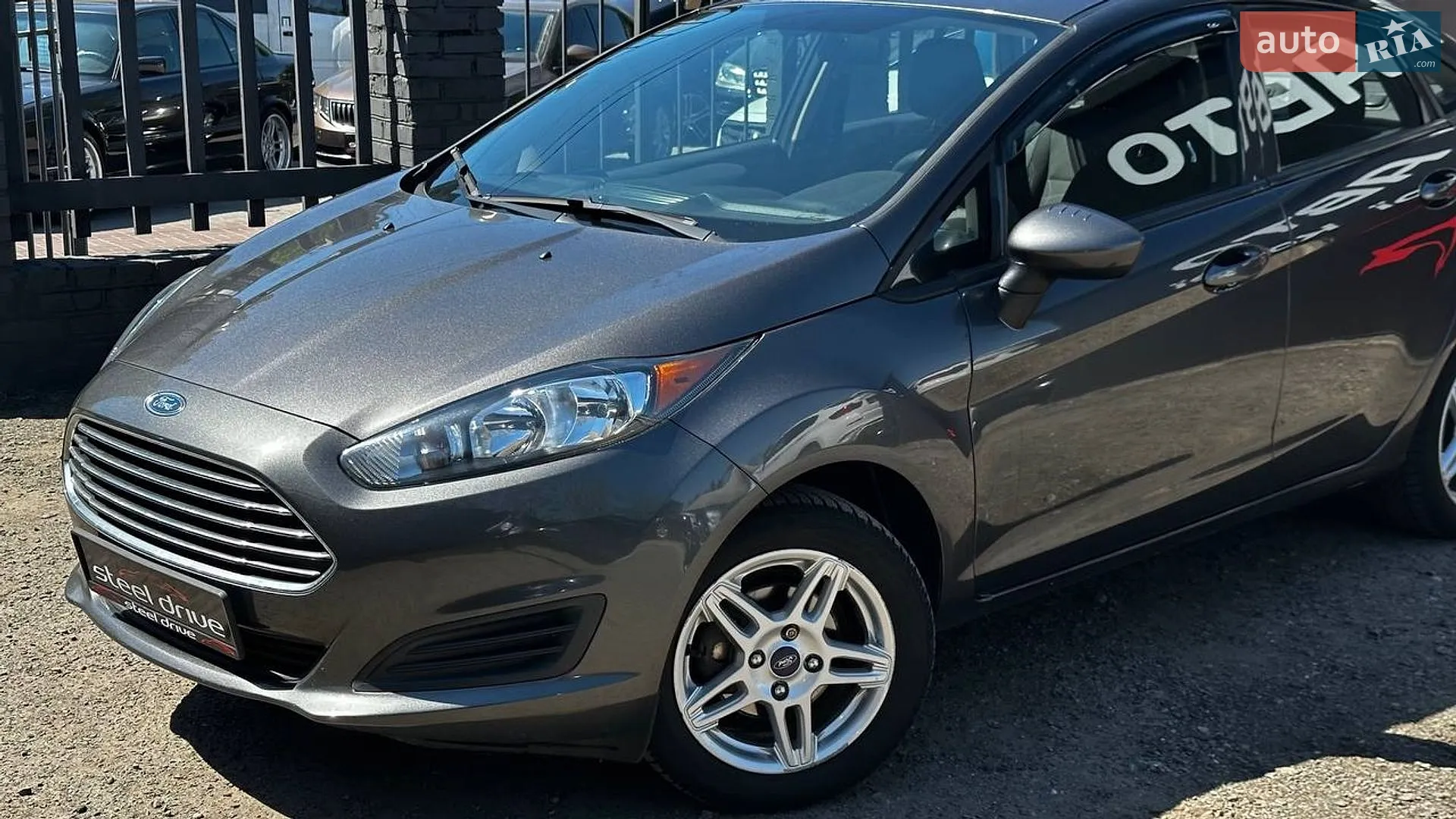 2017 Ford Fiesta - мініатюра 2