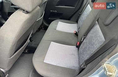 Хетчбек Ford Fiesta 2006 в Львові