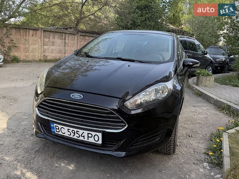 Хэтчбек Ford Fiesta 2016 в Львове