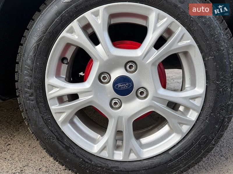 Хэтчбек Ford Fiesta 2016 в Львове