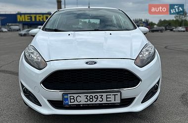 Хэтчбек Ford Fiesta 2016 в Львове