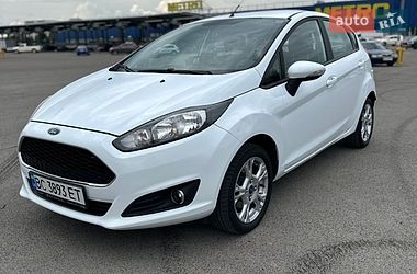 Хэтчбек Ford Fiesta 2016 в Львове