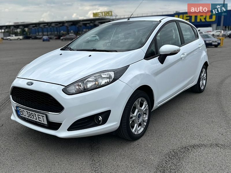 Хэтчбек Ford Fiesta 2016 в Львове
