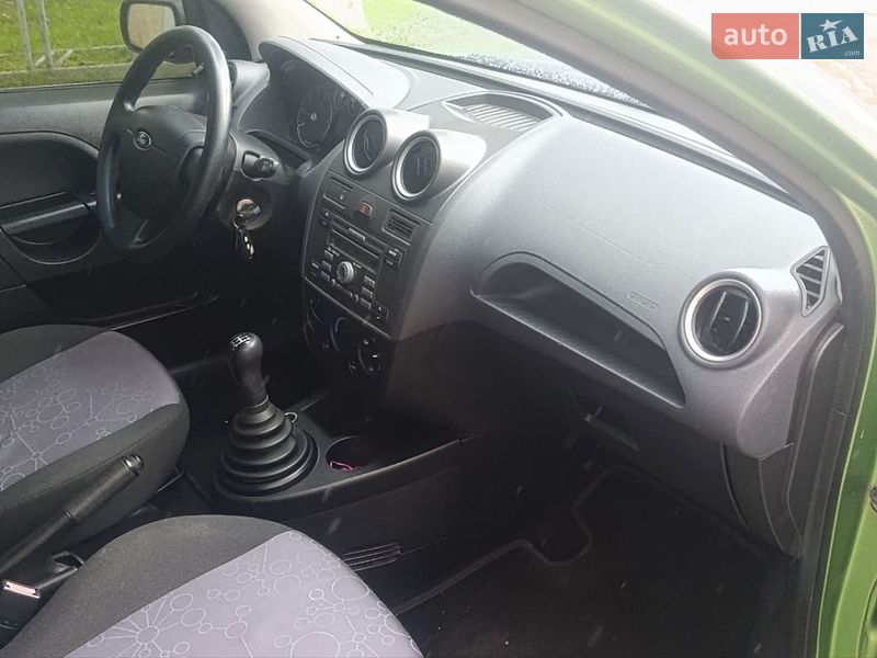 Хэтчбек Ford Fiesta 2007 в Прилуках